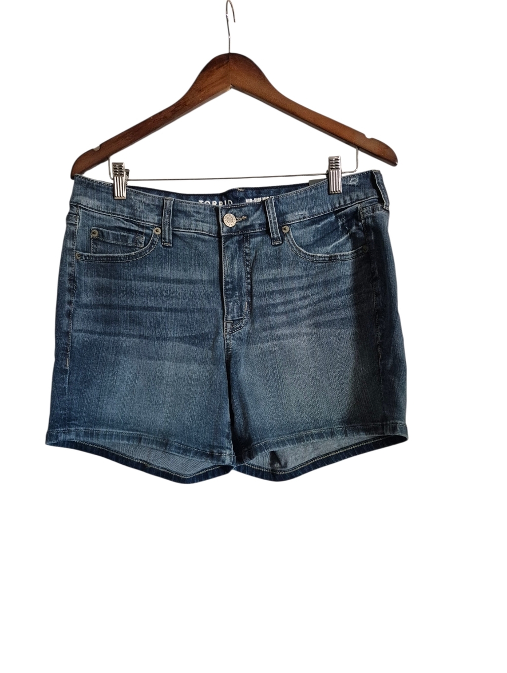 Torrid NWT Feel The Fit Mid-Rise Mid-Short Vintage Stretch Blue Denim Shorts 10